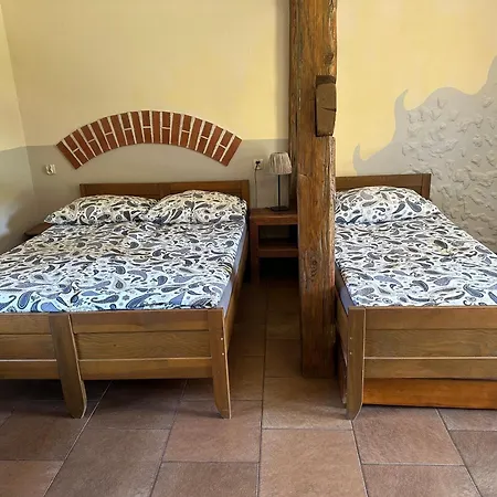 فندق مبيت وإفطار I Saracenska 3*
